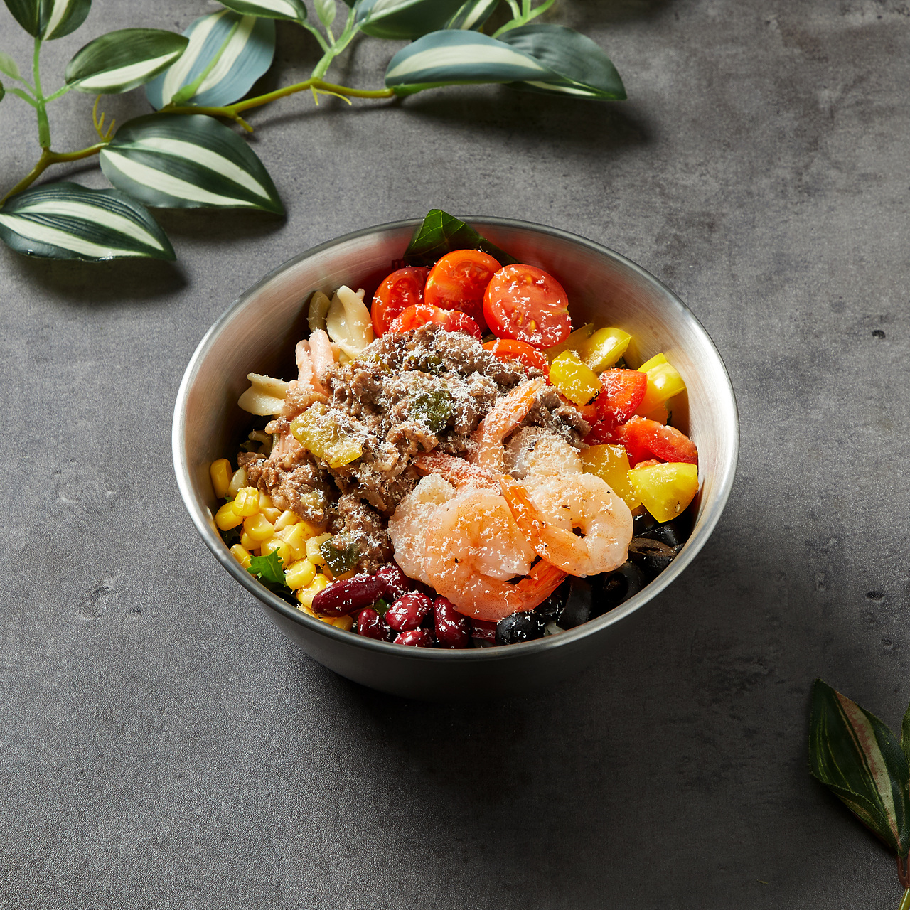 멕시칸 샐러드 - 신선한 채소와 매콤한 드레싱의 조화